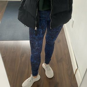 Lululemon leggings size 6